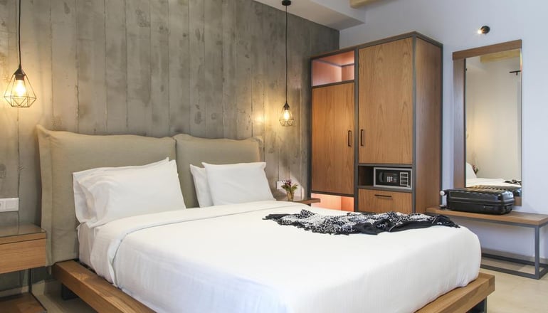 4* Royal Hotel and Suites