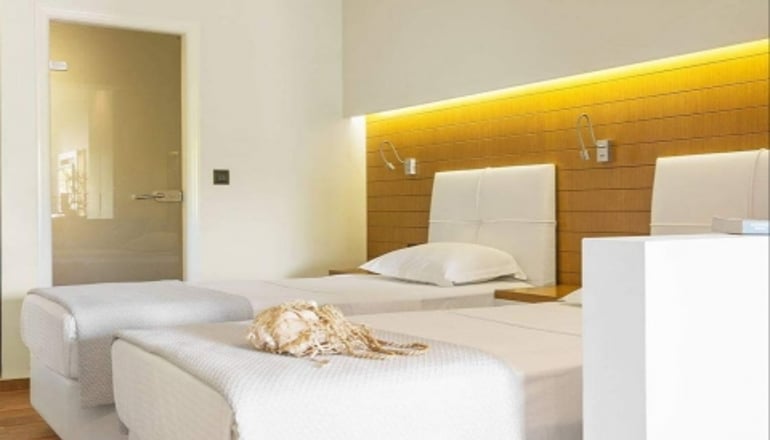 4* San Panteleimon Hotel