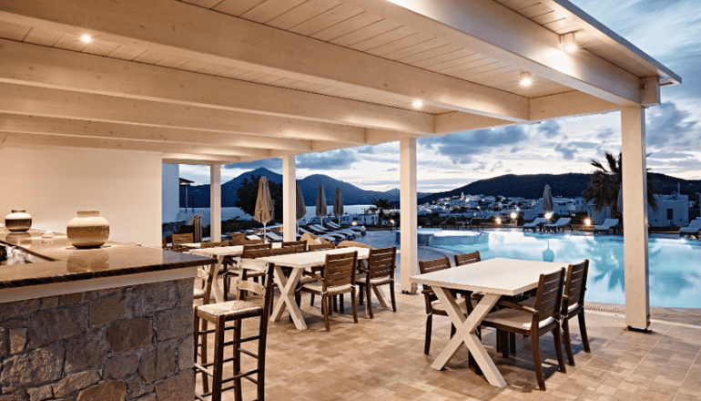 4* Santa Maria Village Milos