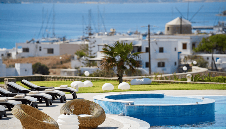 4* Santa Maria Village Milos