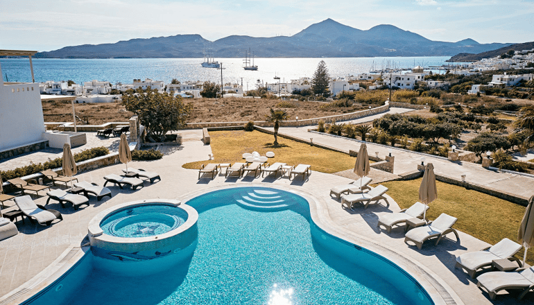 4* Santa Maria Village Milos