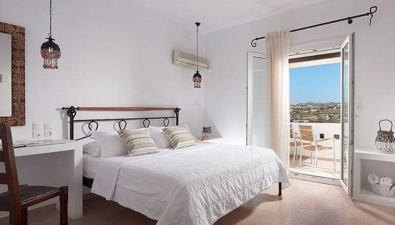 4* Santa Maria Village Milos