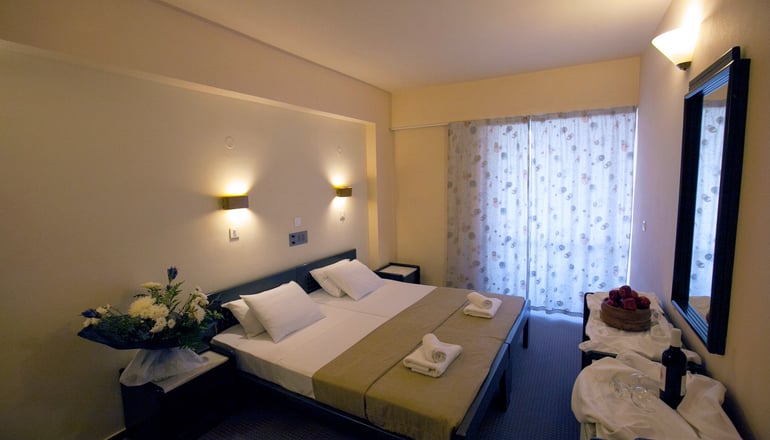 4* Santa Marina Hotel