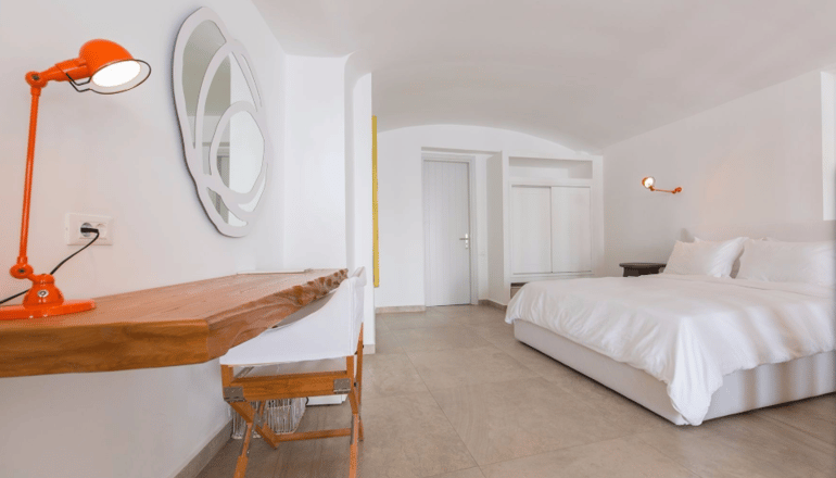5* Santorini Secret Suites & Spa