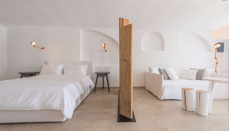 5* Santorini Secret Suites & Spa