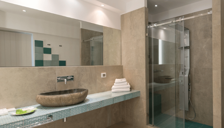 5* Santorini Secret Suites & Spa