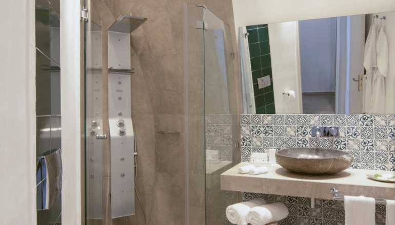 5* Santorini Secret Suites & Spa