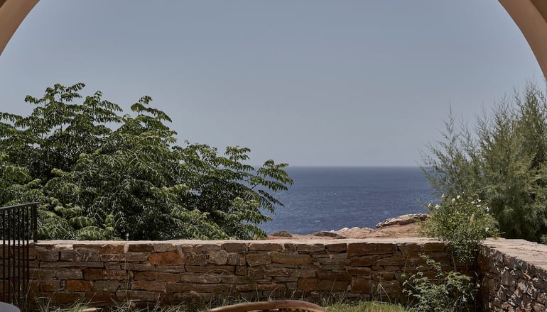 4* NOS Hotel & Villas - Φάρος, Σίφνος