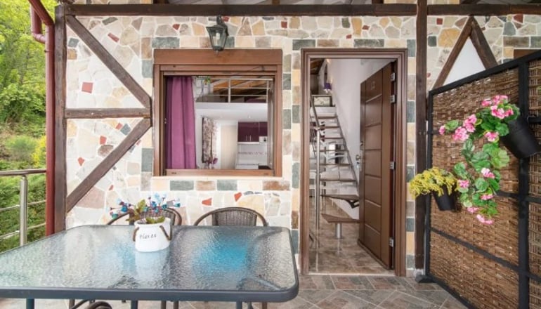 Simon King - Βουρβουρού, Χαλκιδική