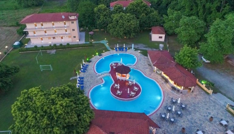 Sintrivanis Resort Beach