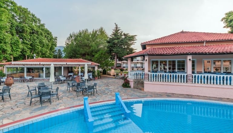 Sintrivanis Resort Beach