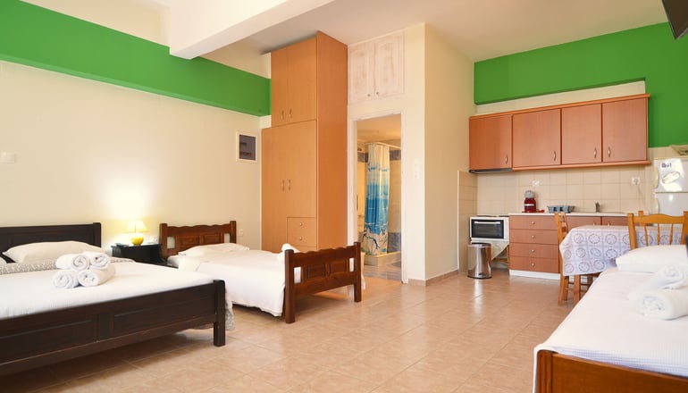 Sofia Limeni Apartments