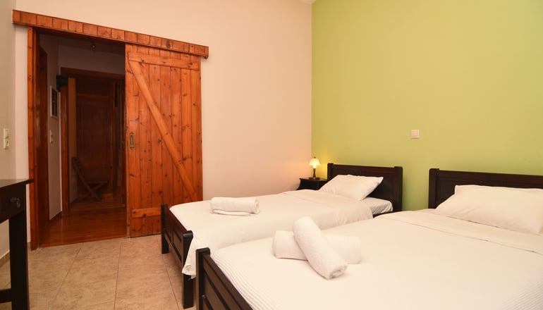 Sofia Limeni Apartments