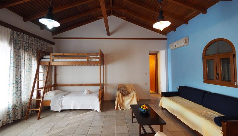 Sofia Limeni Apartments