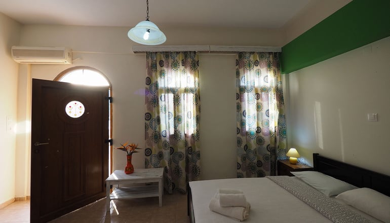 Sofia Limeni Apartments