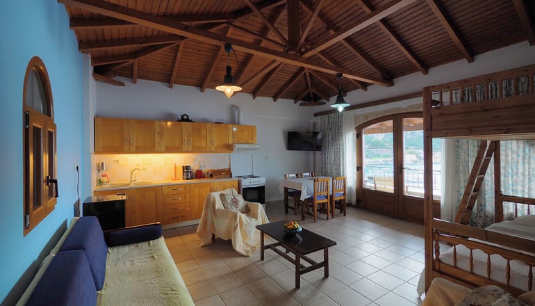 Sofia Limeni Apartments