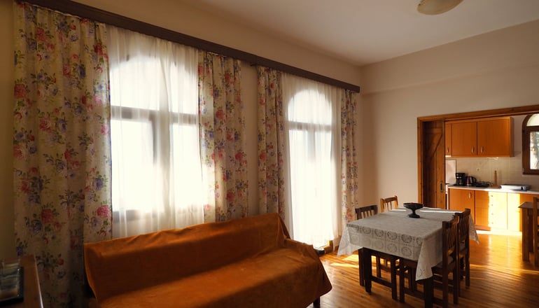 Sofia Limeni Apartments