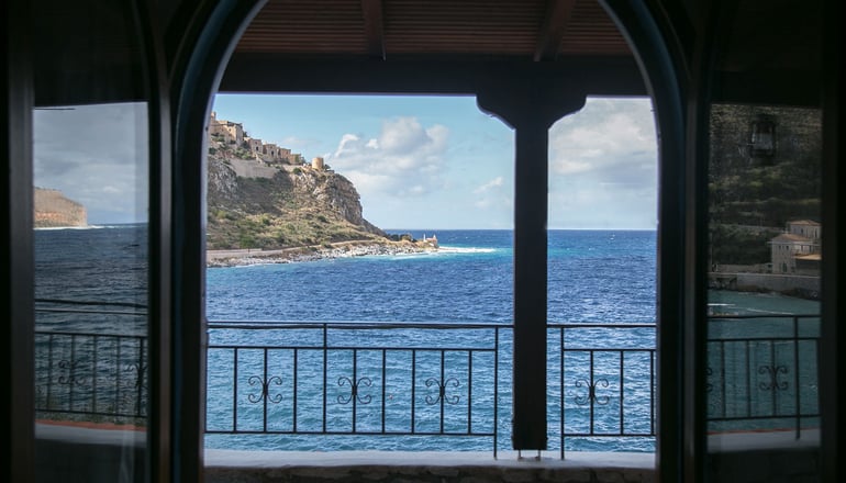 Sofia Limeni Apartments