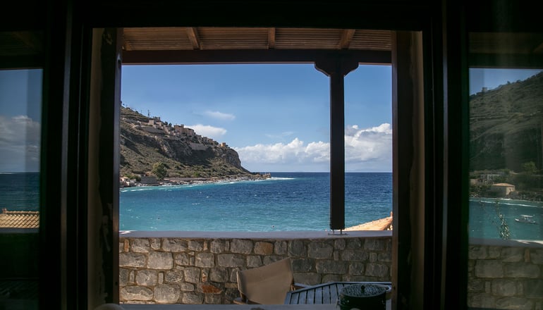 Sofia Limeni Apartments