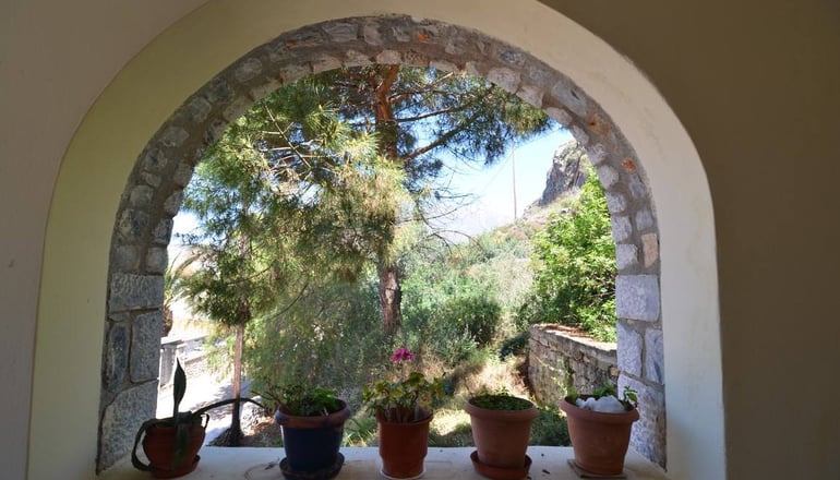 Sofia Limeni Apartments