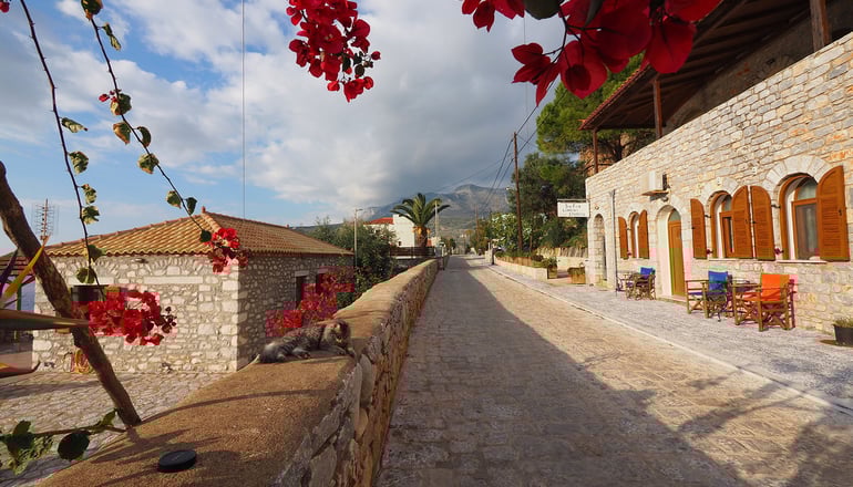 Sofia Limeni Apartments