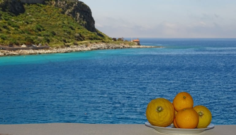 Sofia Limeni Apartments