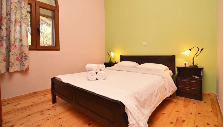 Sofia Limeni Apartments