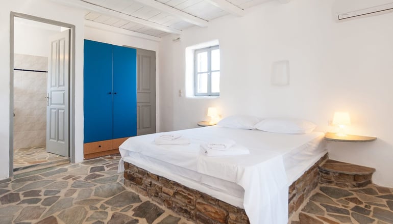 Soros Beach - Αντίπαρος