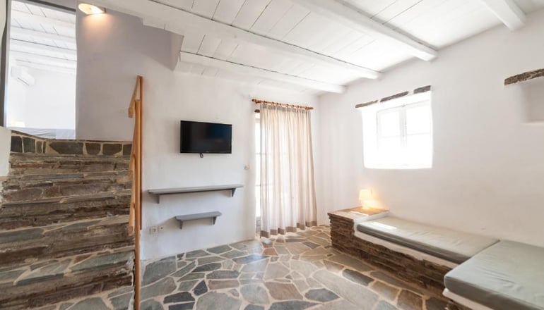 Soros Beach - Αντίπαρος