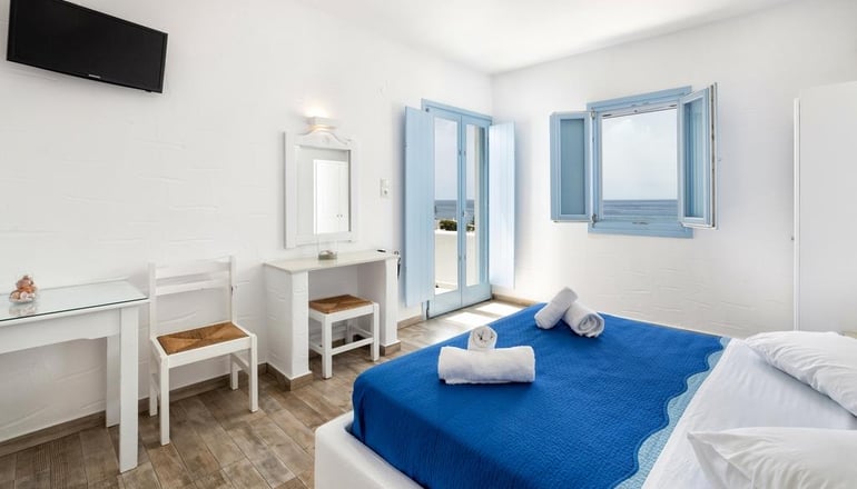 Stratos Apartments & Studios - Παροικιά, Πάρος