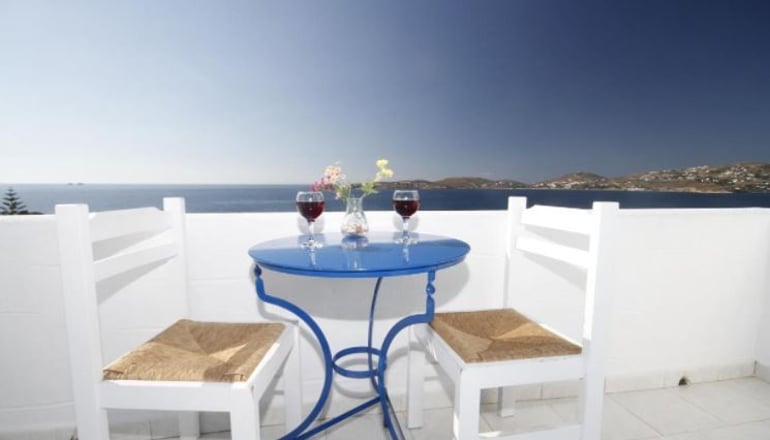 Stratos Apartments & Studios - Παροικιά, Πάρος