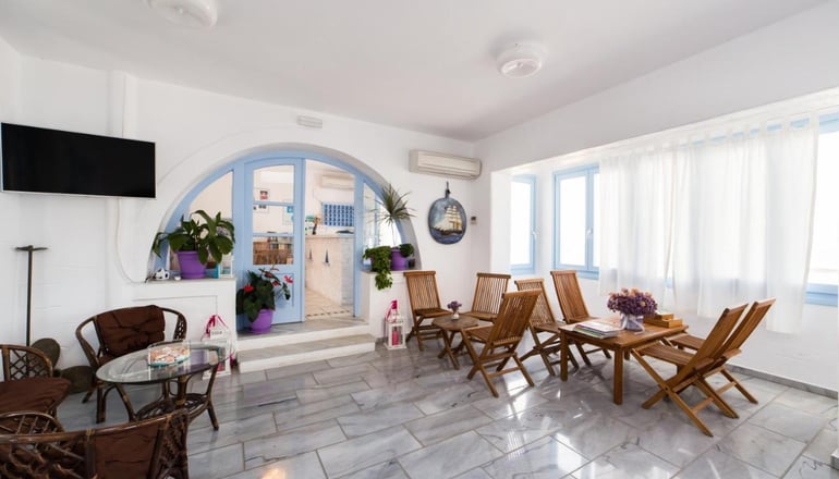 Stratos Apartments & Studios - Παροικιά, Πάρος