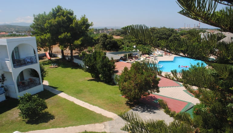 Summer Dream Hotel