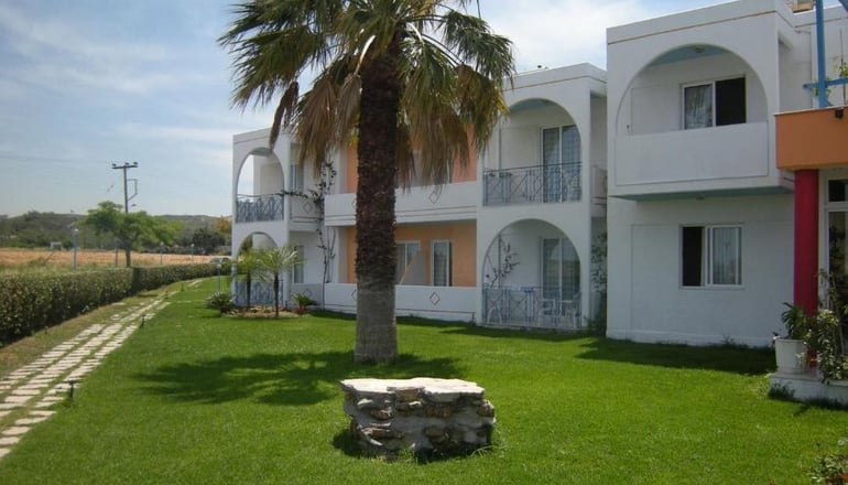 Summer Dream Hotel