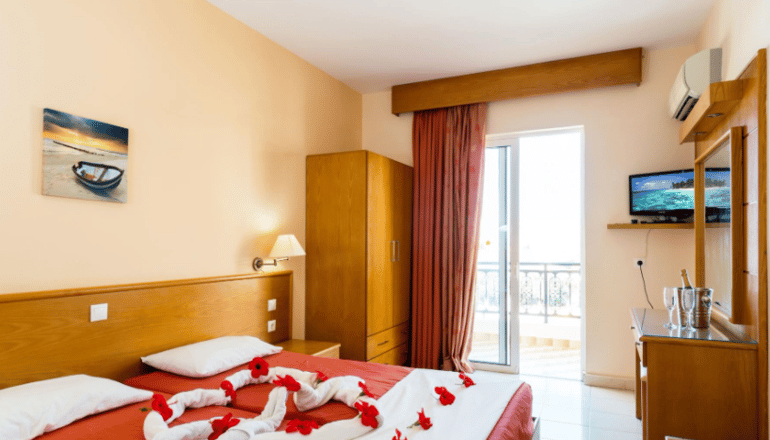 Summer Memories Hotel