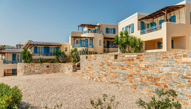 Sunrise Beach Suites - Αζόλιμνος, Σύρος