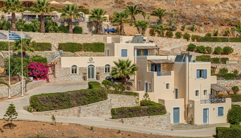 Sunrise Beach Suites - Αζόλιμνος, Σύρος