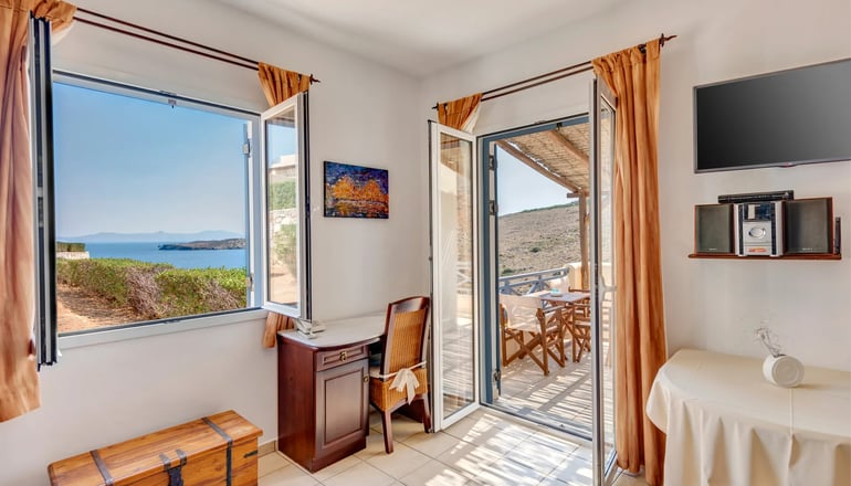 Sunrise Beach Suites - Αζόλιμνος, Σύρος