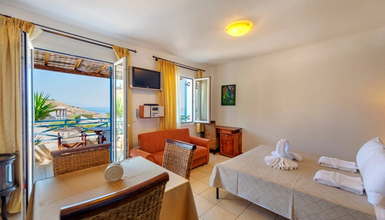 Sunrise Beach Suites - Αζόλιμνος, Σύρος