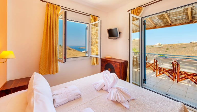 Sunrise Beach Suites - Αζόλιμνος, Σύρος