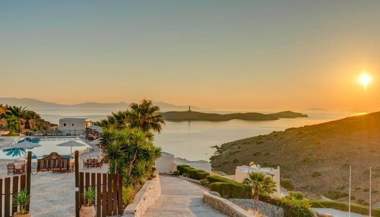 Sunrise Beach Suites - Αζόλιμνος, Σύρος