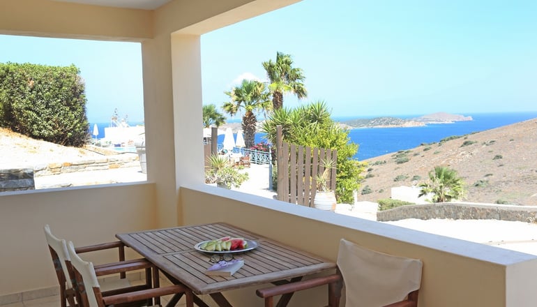 Sunrise Beach Suites - Αζόλιμνος, Σύρος