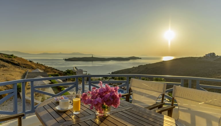 Sunrise Beach Suites - Αζόλιμνος, Σύρος