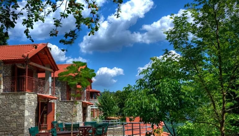 Τα Πέτρινα - Ορεινή Ναυπακτία