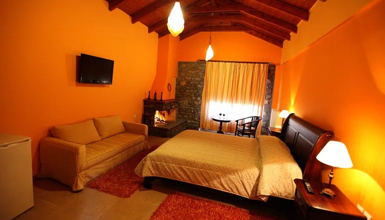 Τα Πέτρινα - Ορεινή Ναυπακτία