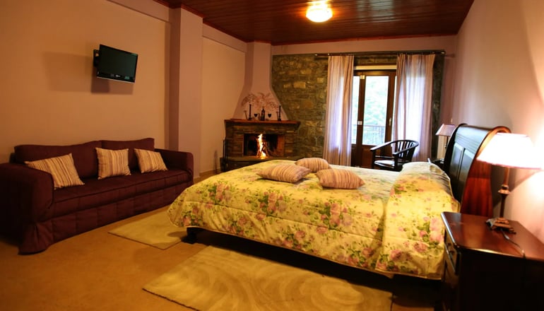 Τα Πέτρινα - Ορεινή Ναυπακτία