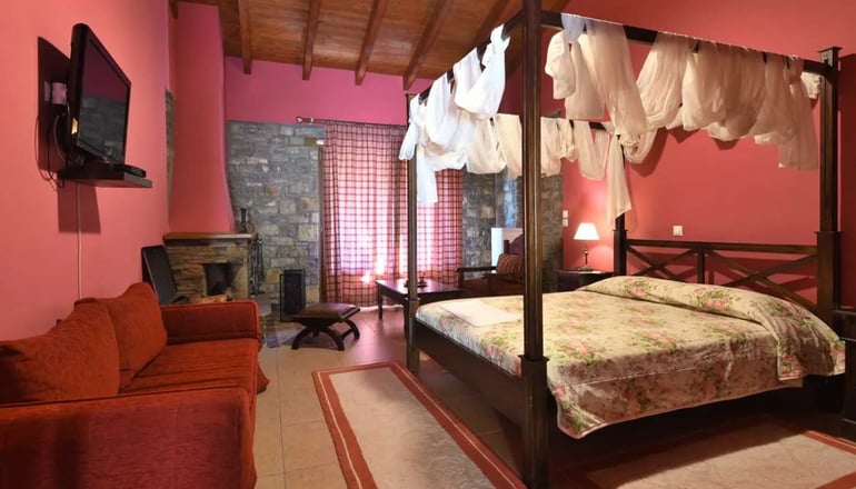 Τα Πέτρινα - Ορεινή Ναυπακτία