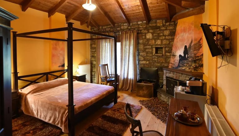 Τα Πέτρινα - Ορεινή Ναυπακτία