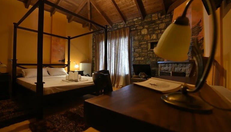 Τα Πέτρινα - Ορεινή Ναυπακτία