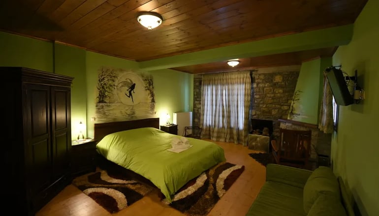 Τα Πέτρινα - Ορεινή Ναυπακτία